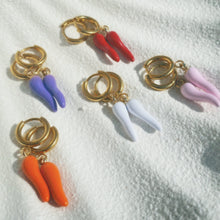 Afbeelding in Gallery-weergave laden, Small Spicy Chili Hoops