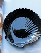 Afbeelding in Gallery-weergave laden, Black Shell