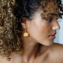 Afbeelding in Gallery-weergave laden, Orange Shell